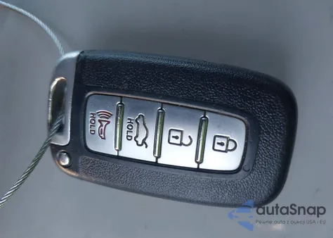 2011 Hyundai Genesis 4.6 z USA, uszkodzony, nr VIN KMHGC4DF9BU119569